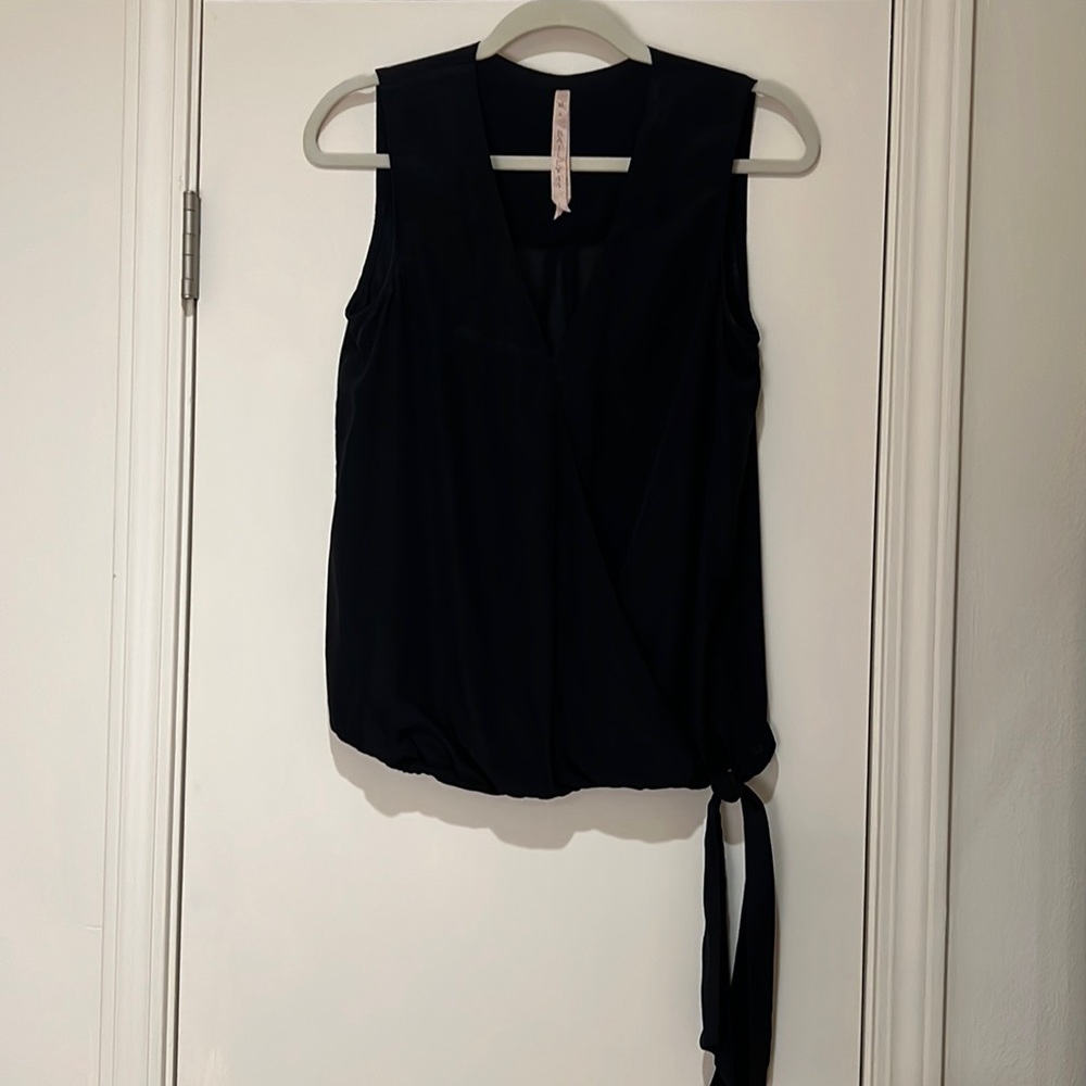 Bailey 44 Black Silk Sleeveless Blouse M
